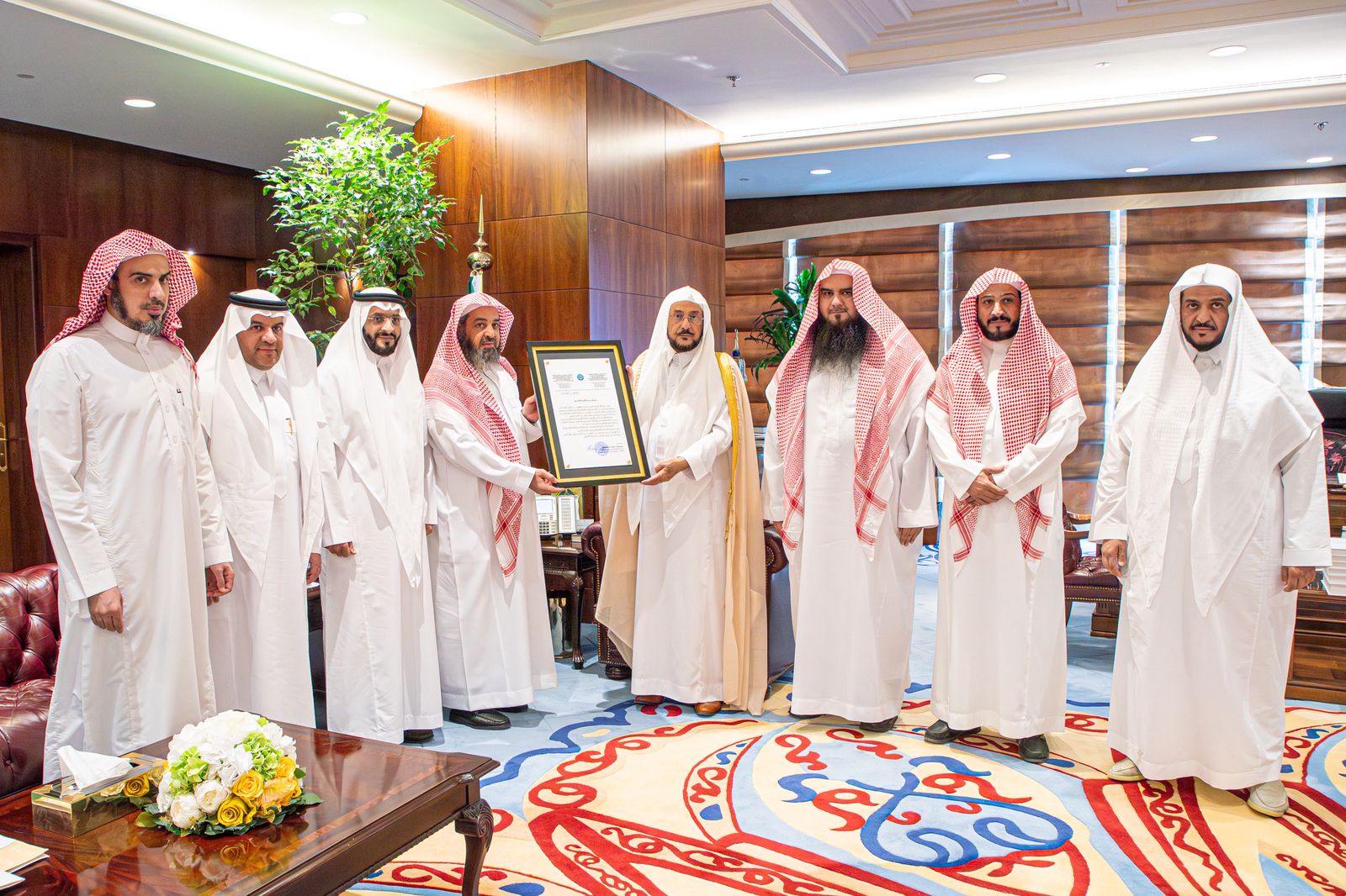 تسليم الوسام 