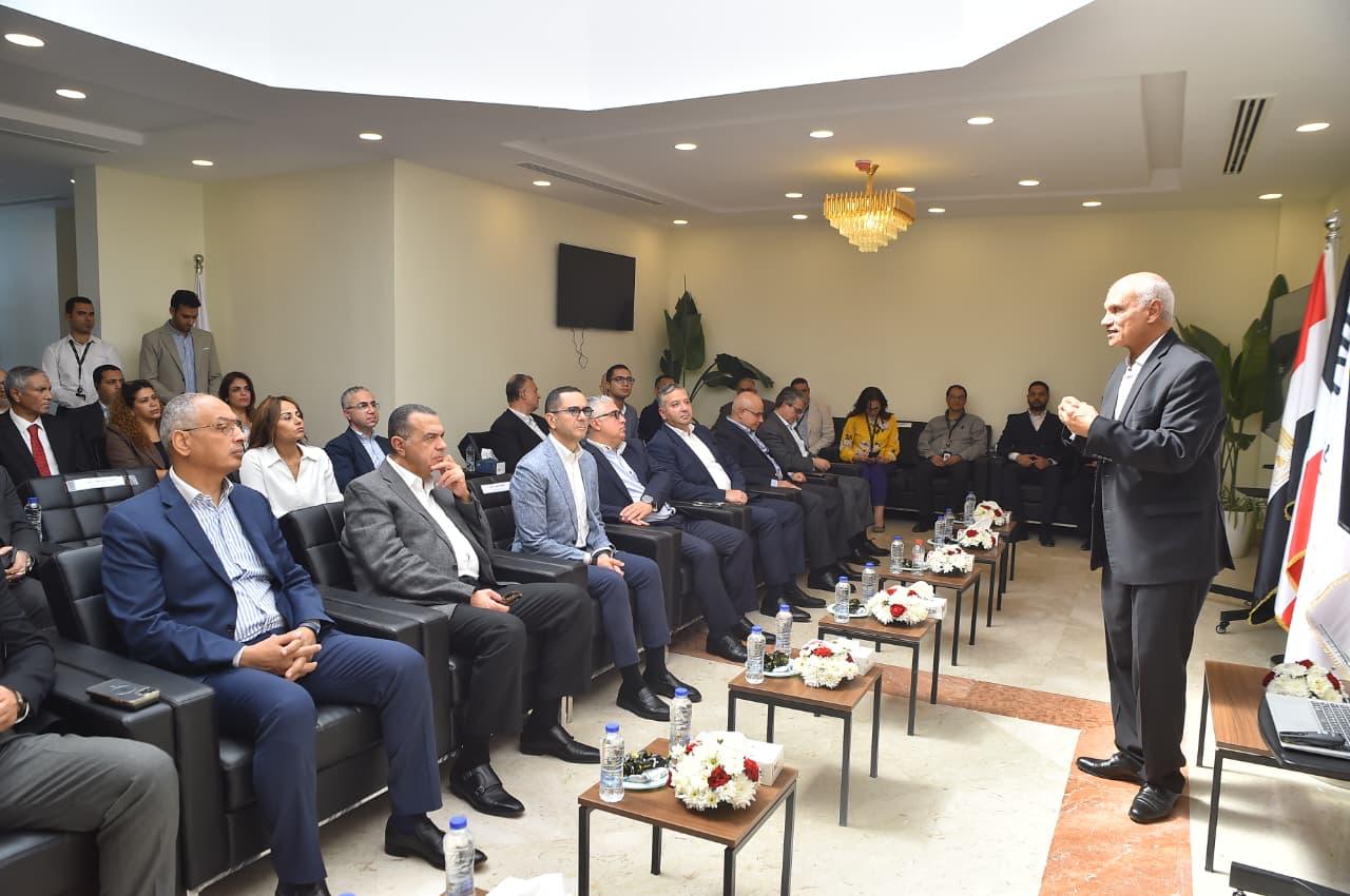 وزير الاستثمار