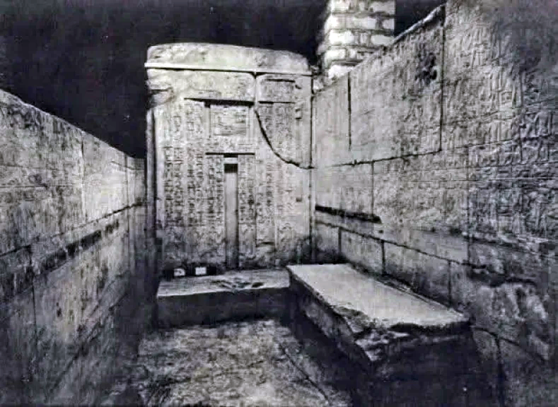 مقبرة فرعونية