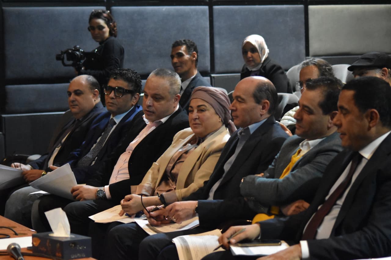 الدكتورة جيهان زكي، وزيرة الثقافة