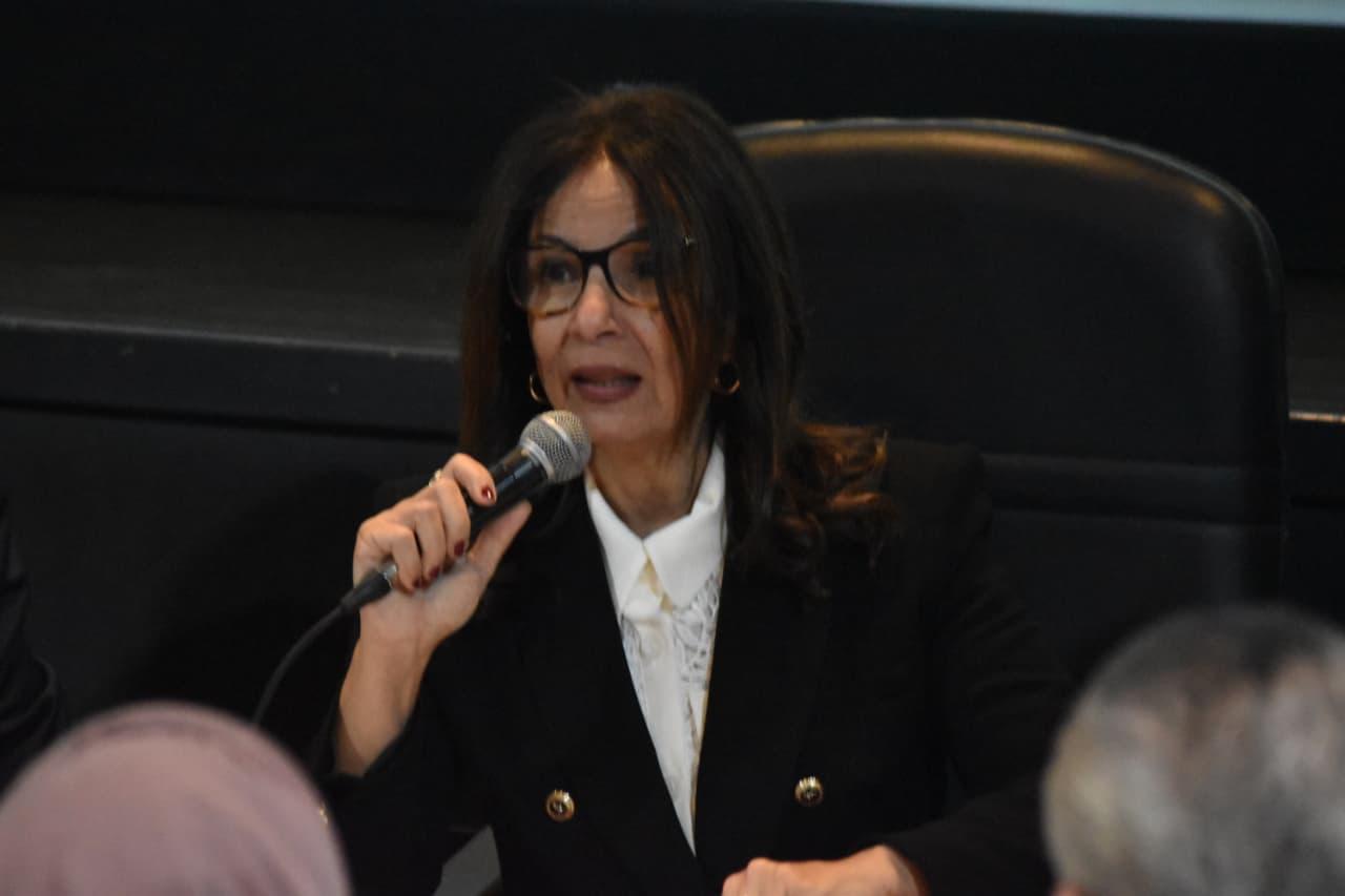 الدكتورة جيهان زكي، وزيرة الثقافة