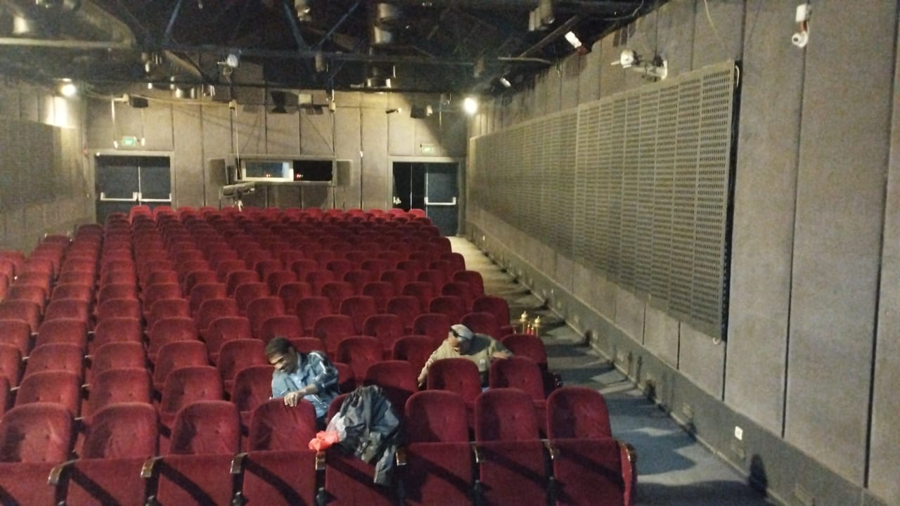 مسرح الهناجر