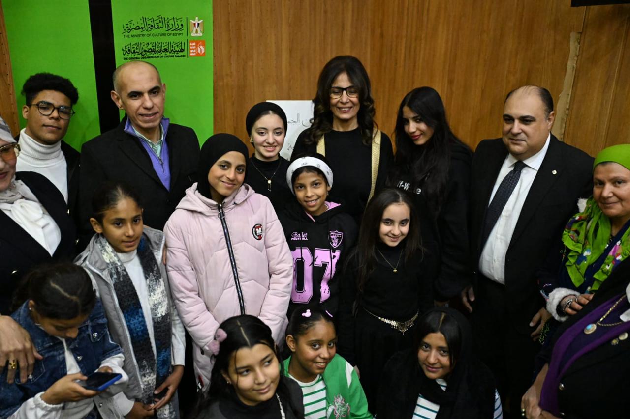 الدكتورة جيهان زكي وزيرة الثقافة