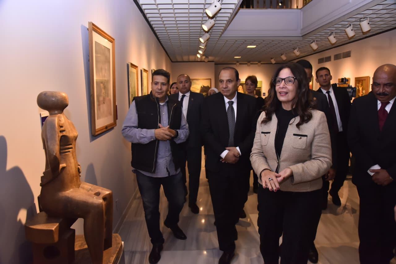 الدكتورة جيهان زكي، وزيرة الثقافة