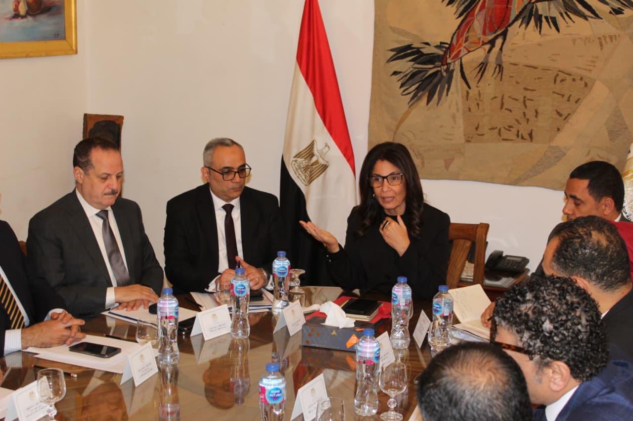 الدكتورة جيهان زكي، وزيرة الثقافة