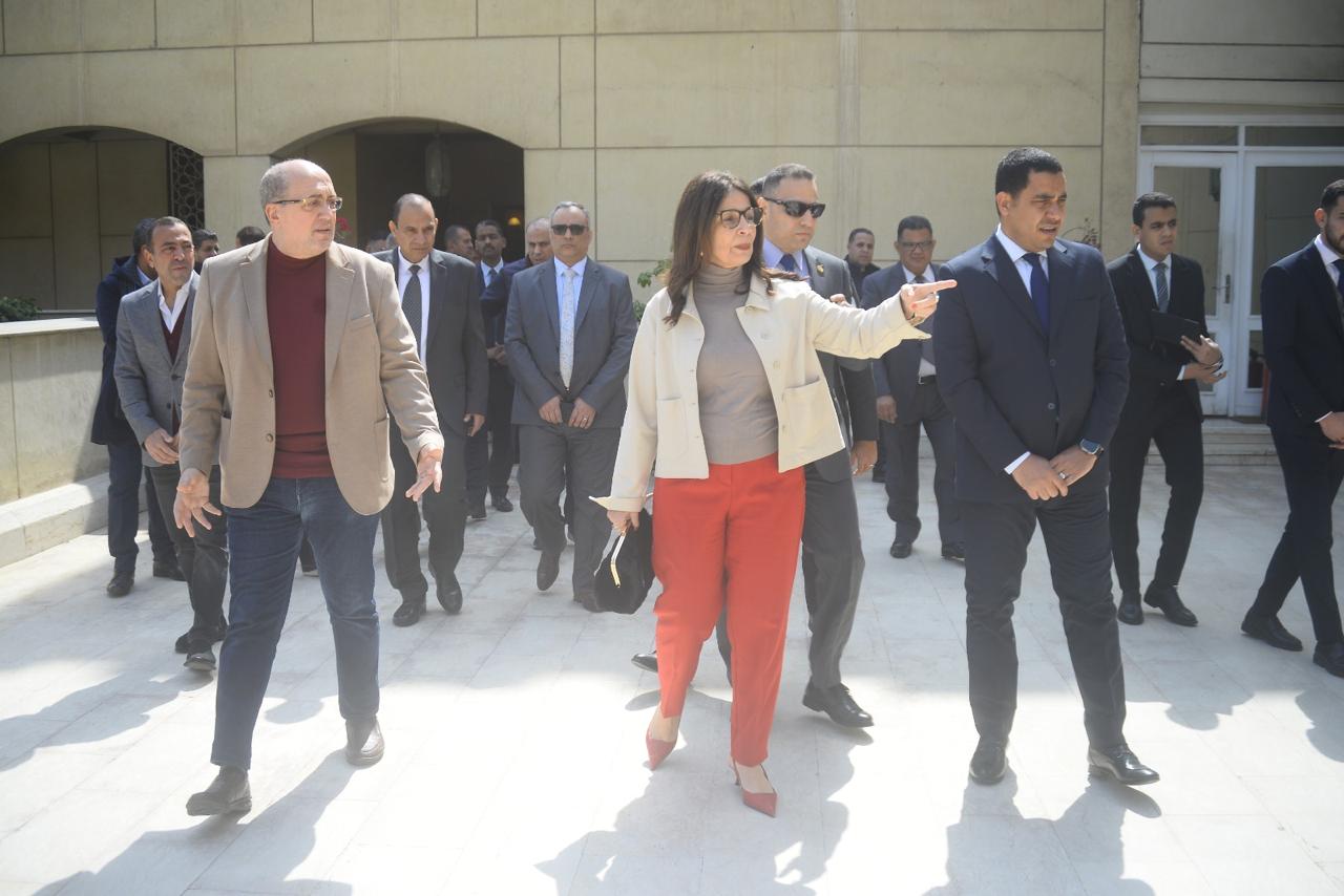 الدكتورة جيهان زكي، وزيرة الثقافة