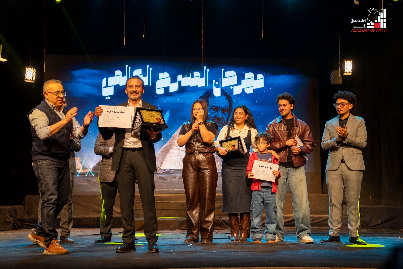 الفنان أحمد عزمي