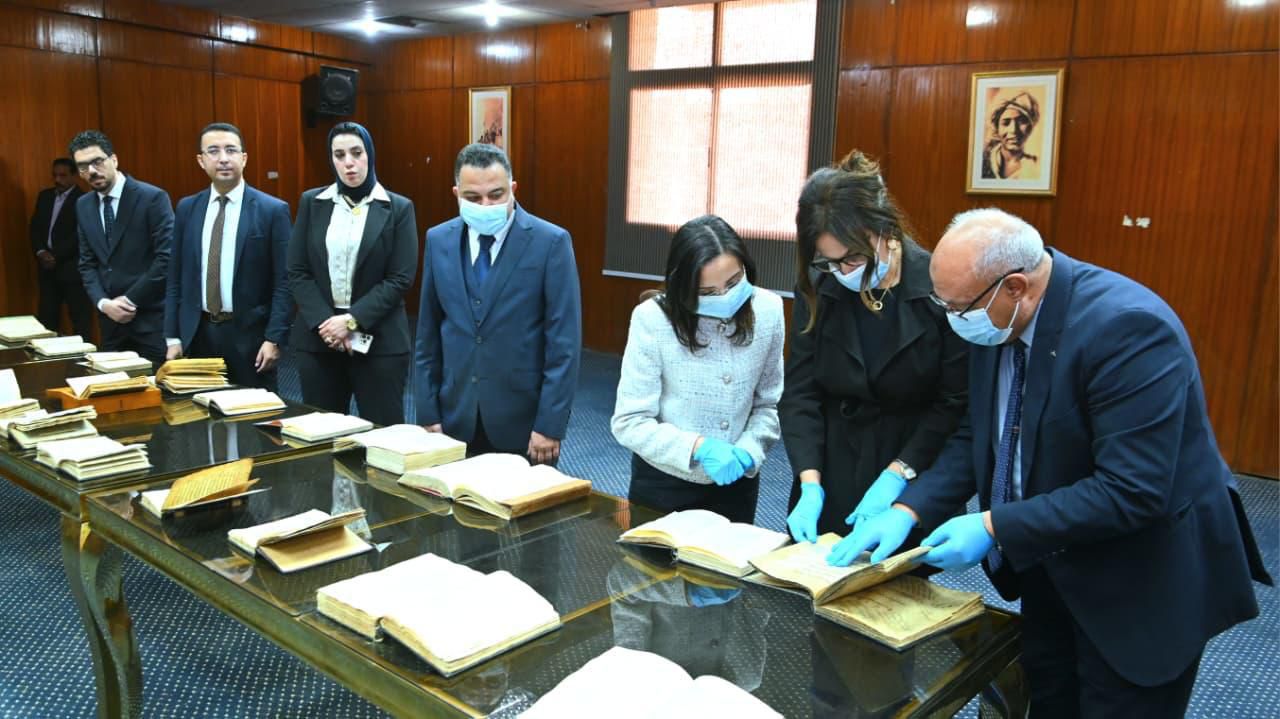 الدكتورة جيهان زكي، وزيرة الثقافة، والدكتورة جاكلين عازر