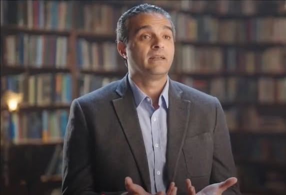 الكاتب المسرحي ميسرة صلاح الدين