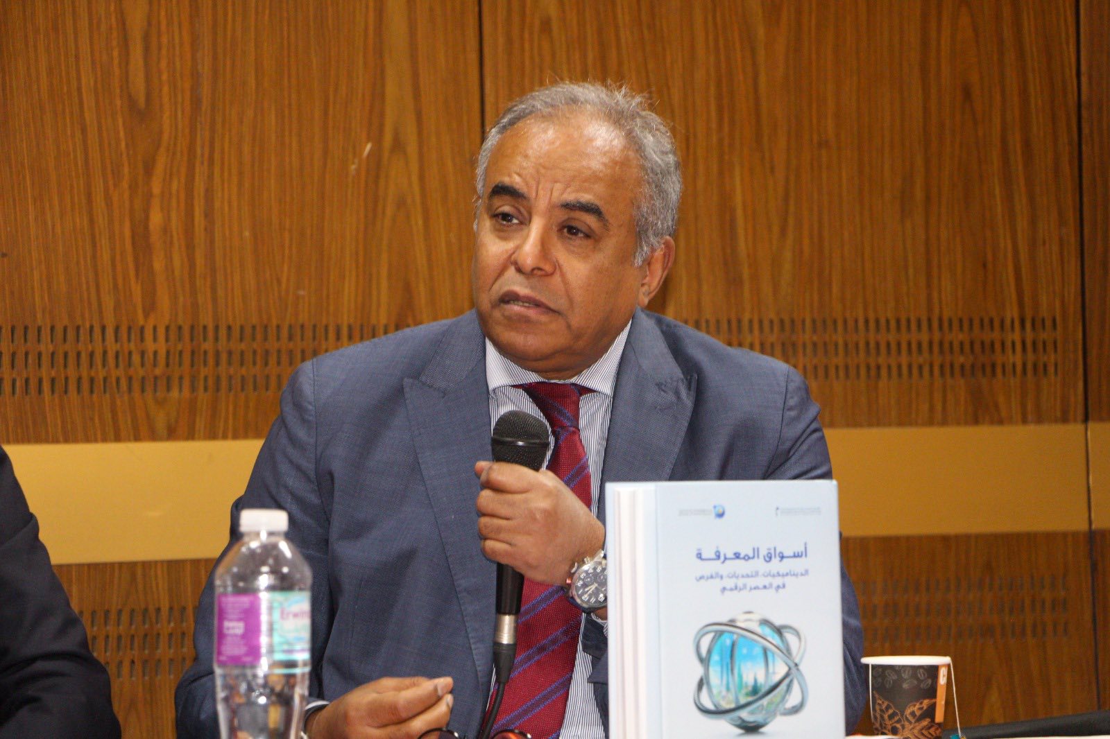 الدكتور زين عبدالهادي، استاذ علم المعلومات وتاريخ المعرفة جامعة العاصمة