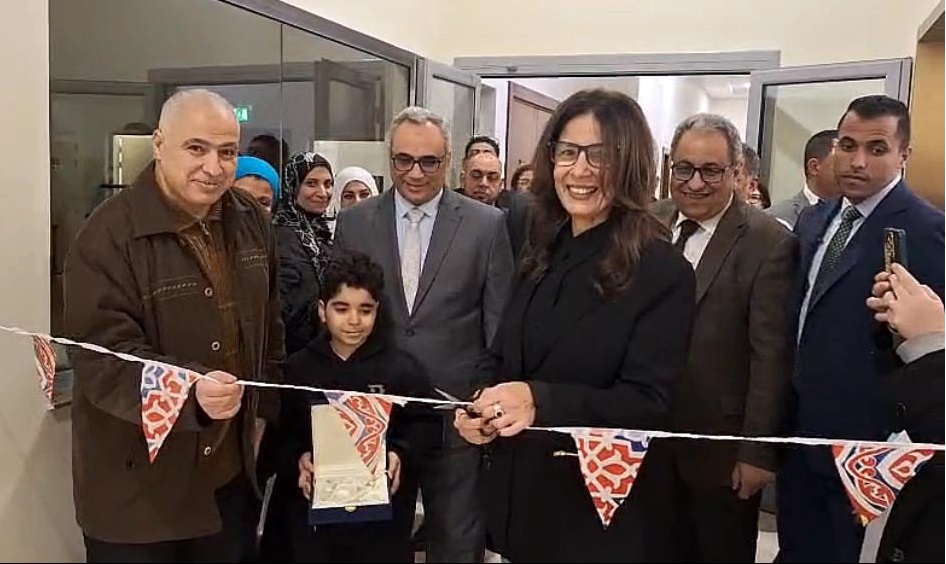 الدكتورة جيهان زكي، وزيرة الثقافة