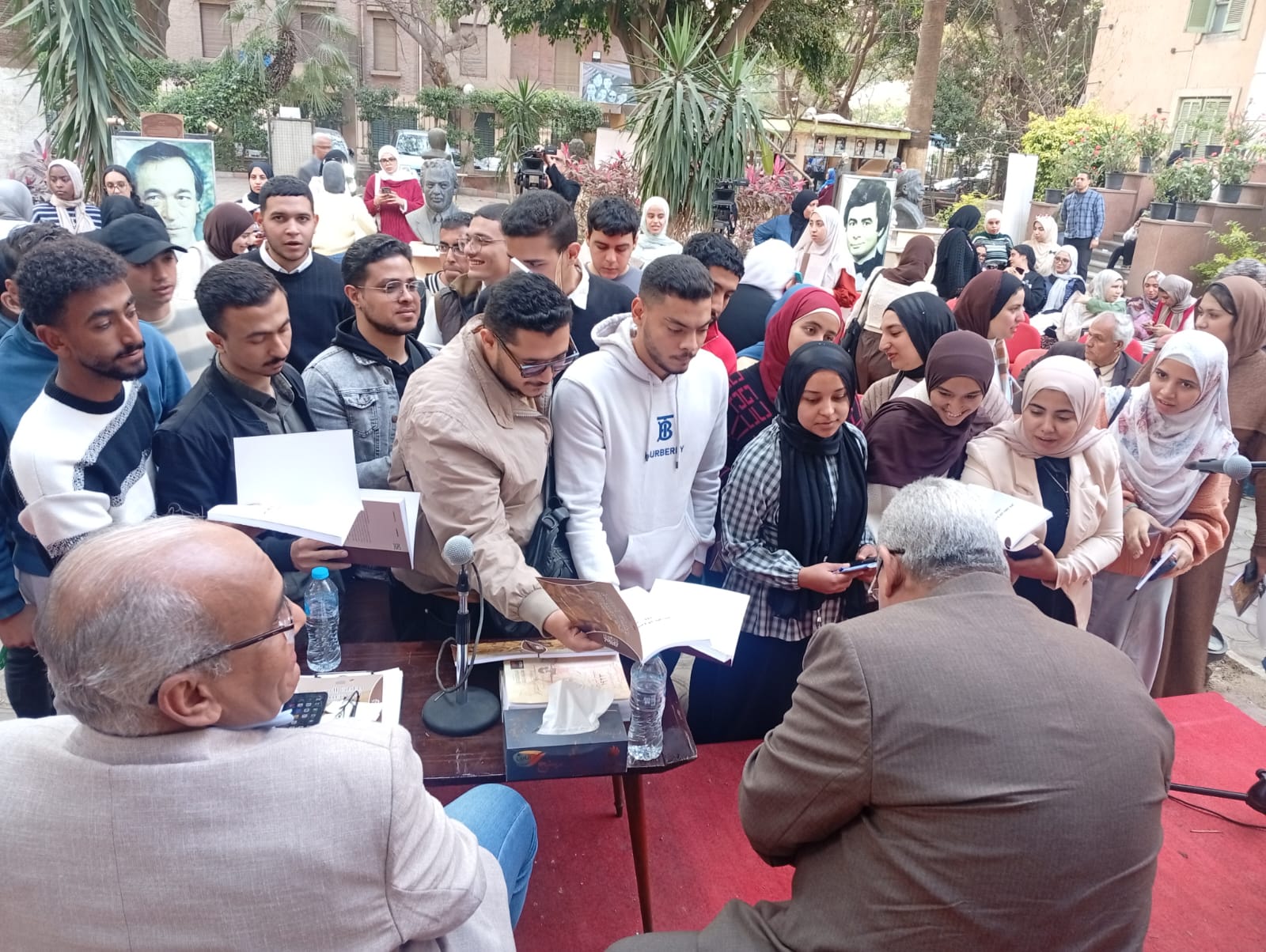 الدكتور سيد علي إسماعيل