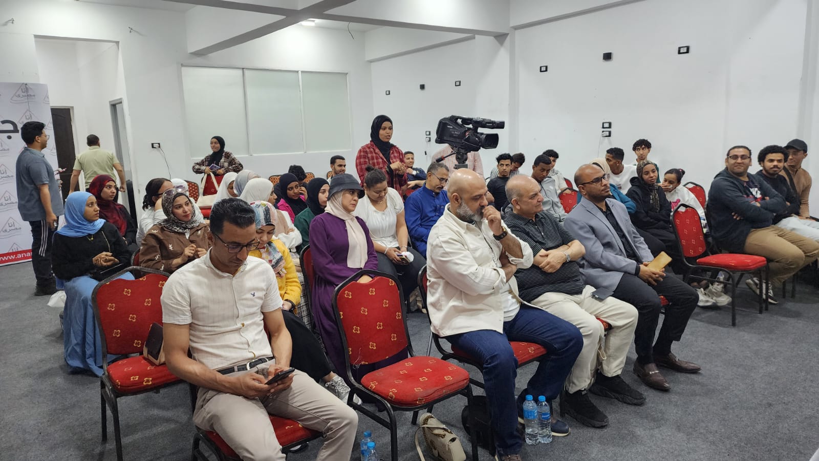 الفنان العراقي باسم قهار