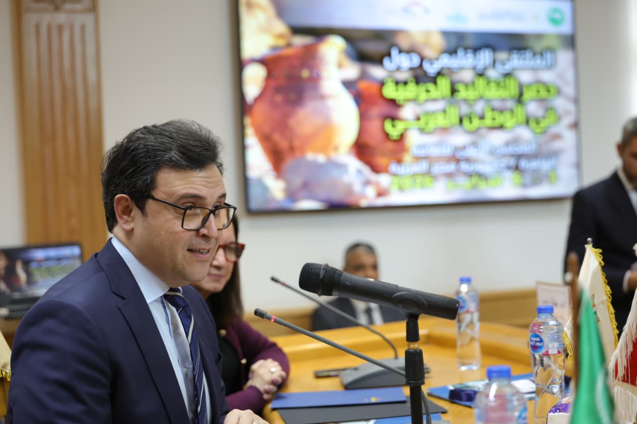 الدكتور أحمد فؤاد هَنو 