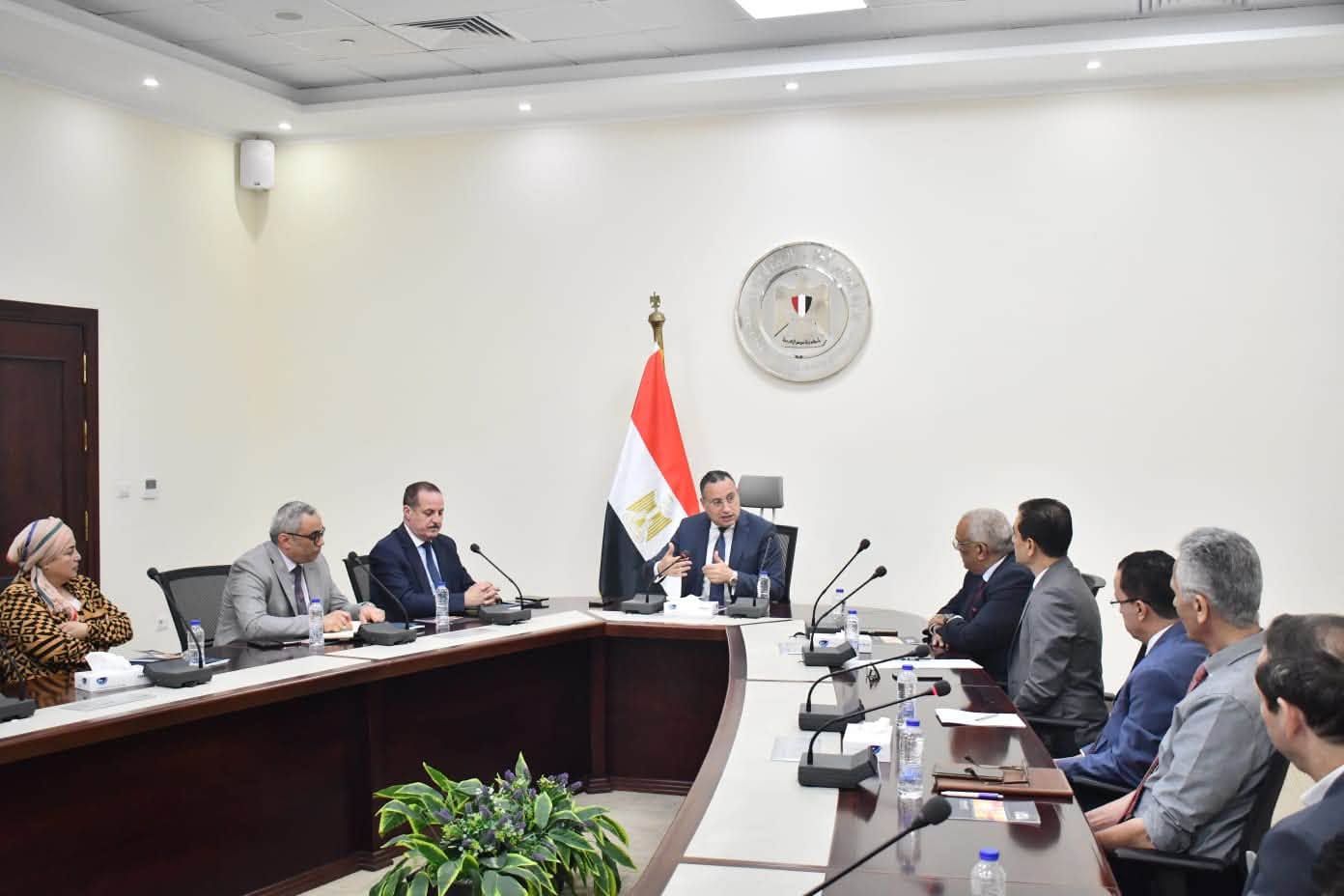 الدكتور عبد العزيز قنصوة