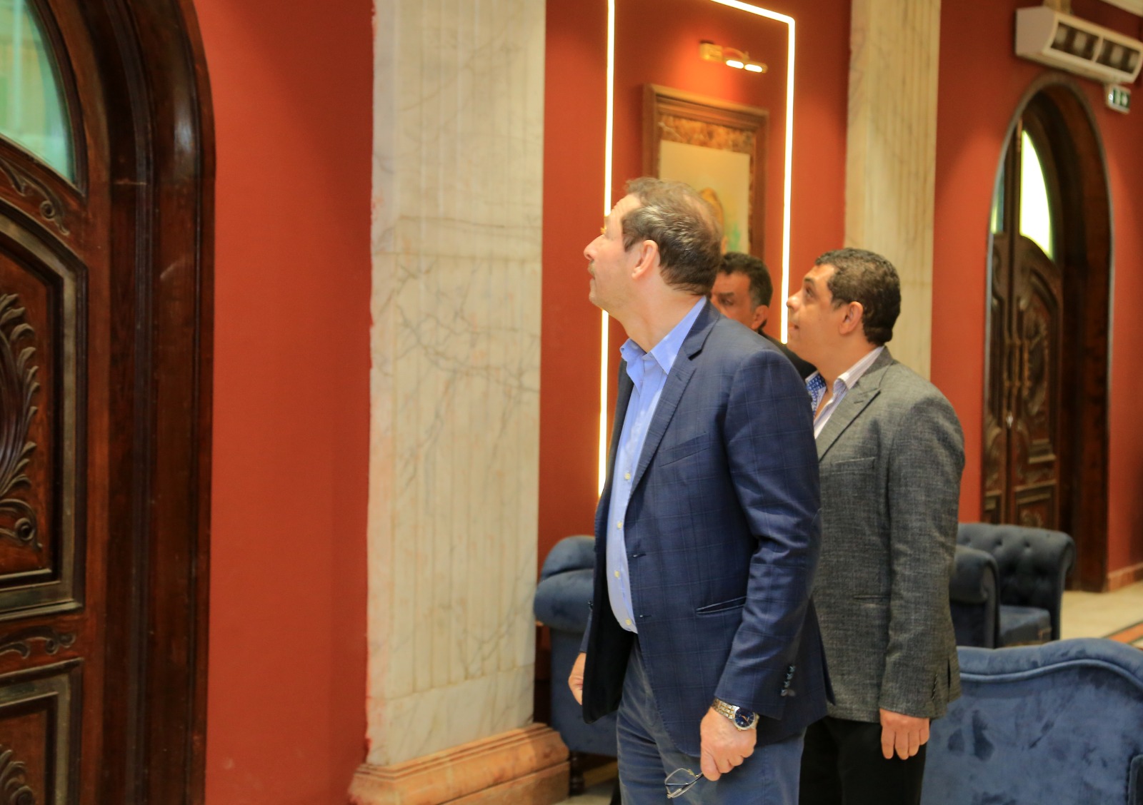 الدكتور ايمن الشيوي