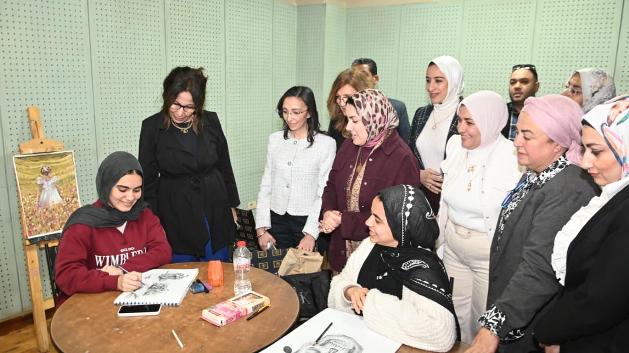 الدكتورة جيهان زكي، وزيرة الثقافة، والدكتورة جاكلين عازر