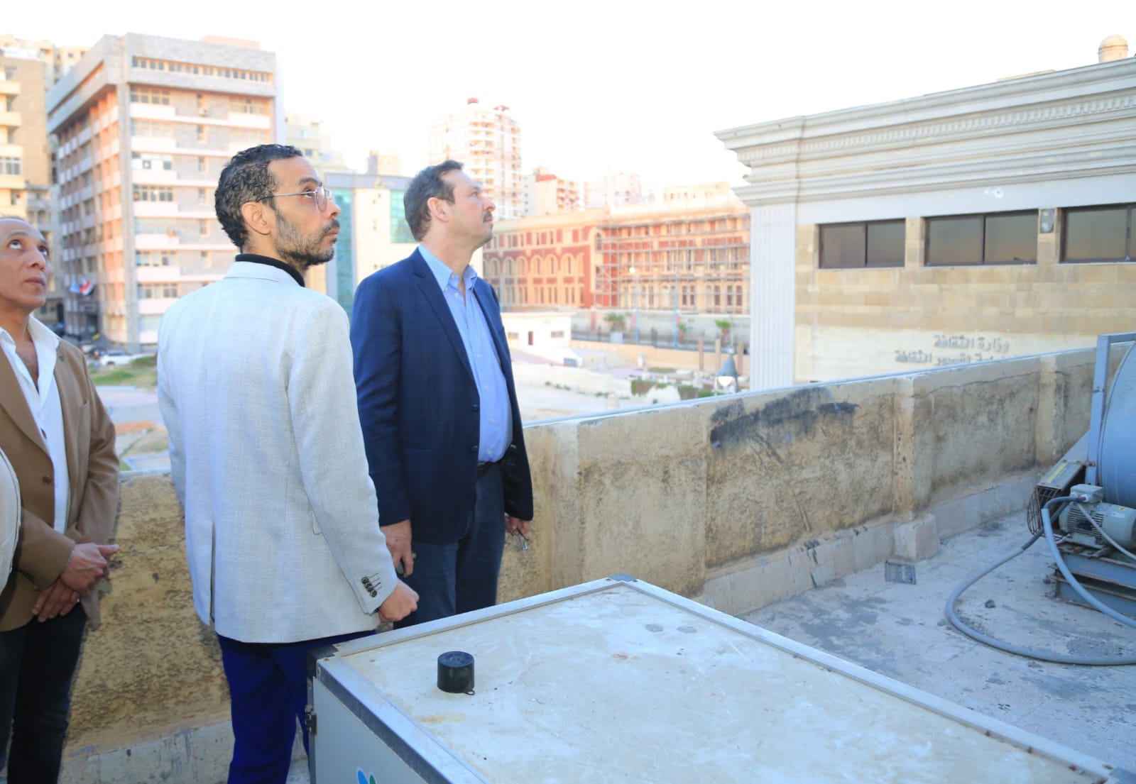 الدكتور ايمن الشيوي