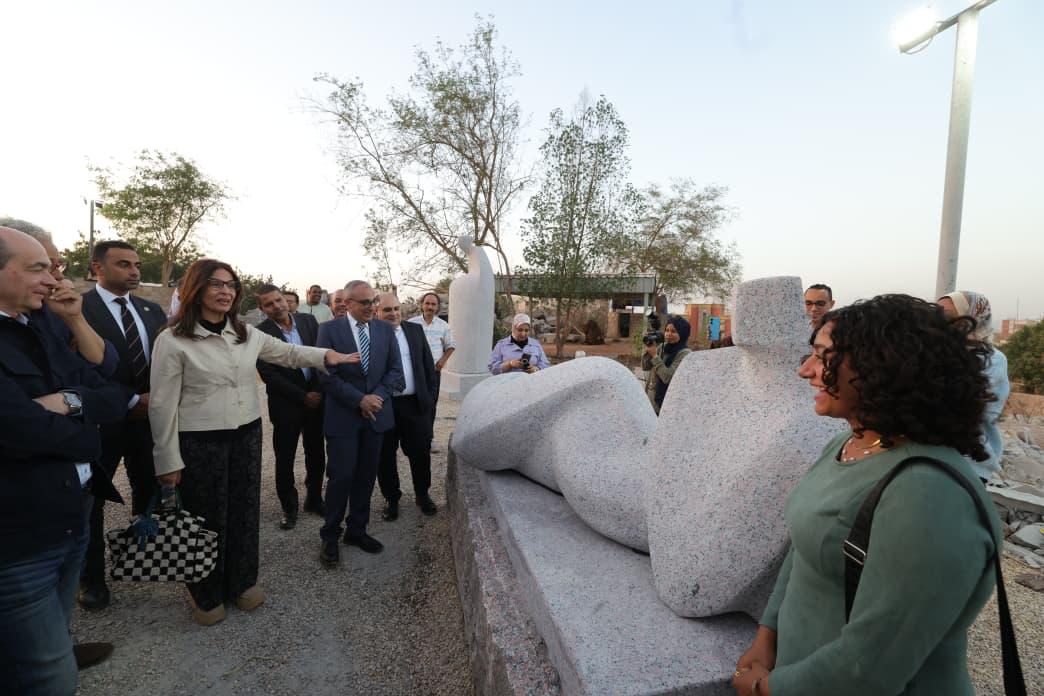 الدكتورة جيهان زكي، وزيرة الثقافة