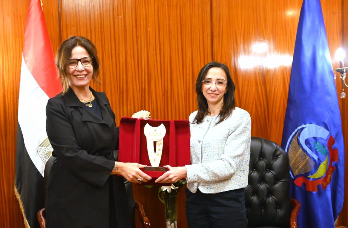 الدكتورة جيهان زكي