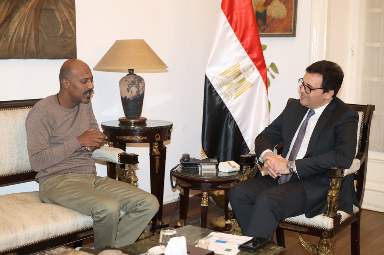 وزير الثقافة وأمير صلاح الدين