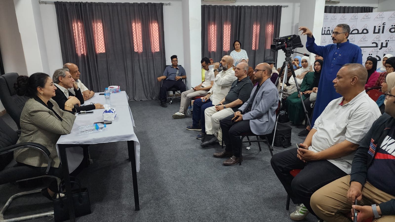 الفنان العراقي باسم قهار