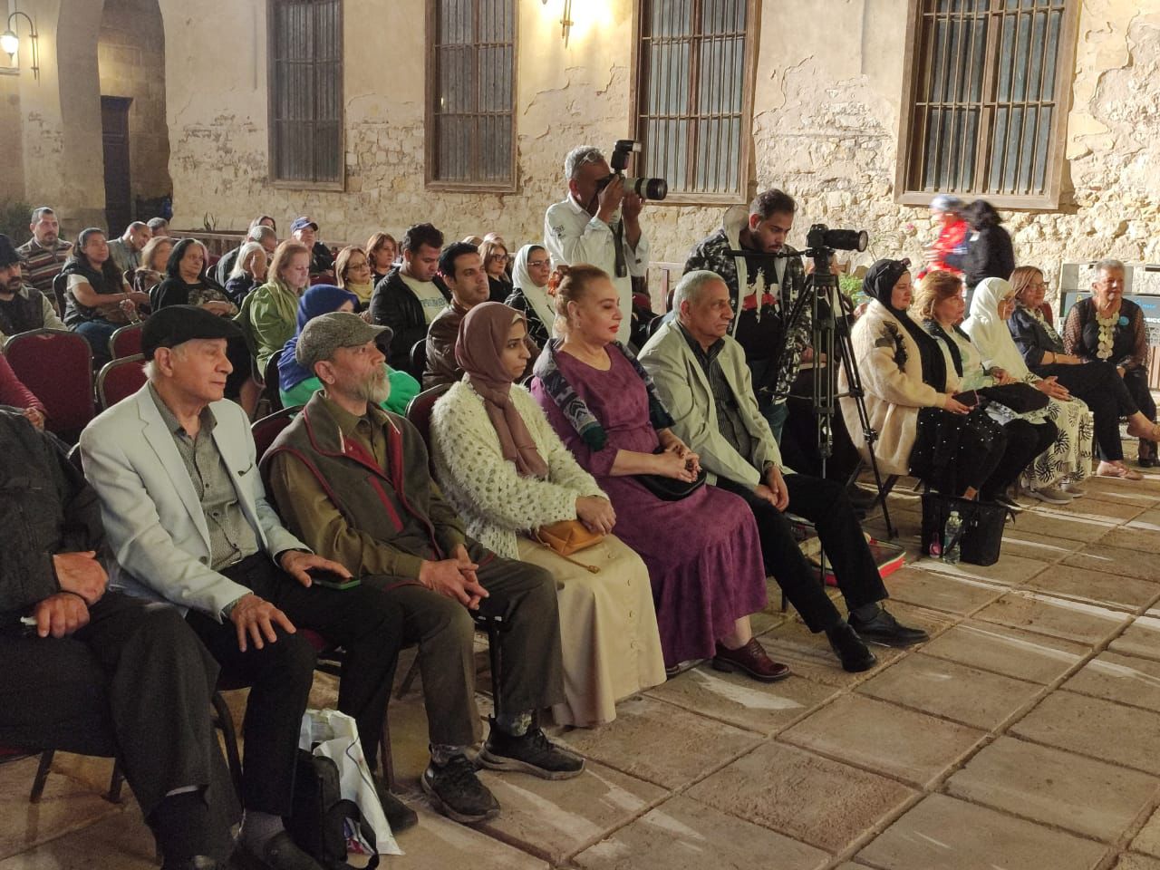 صالون نفرتيتي