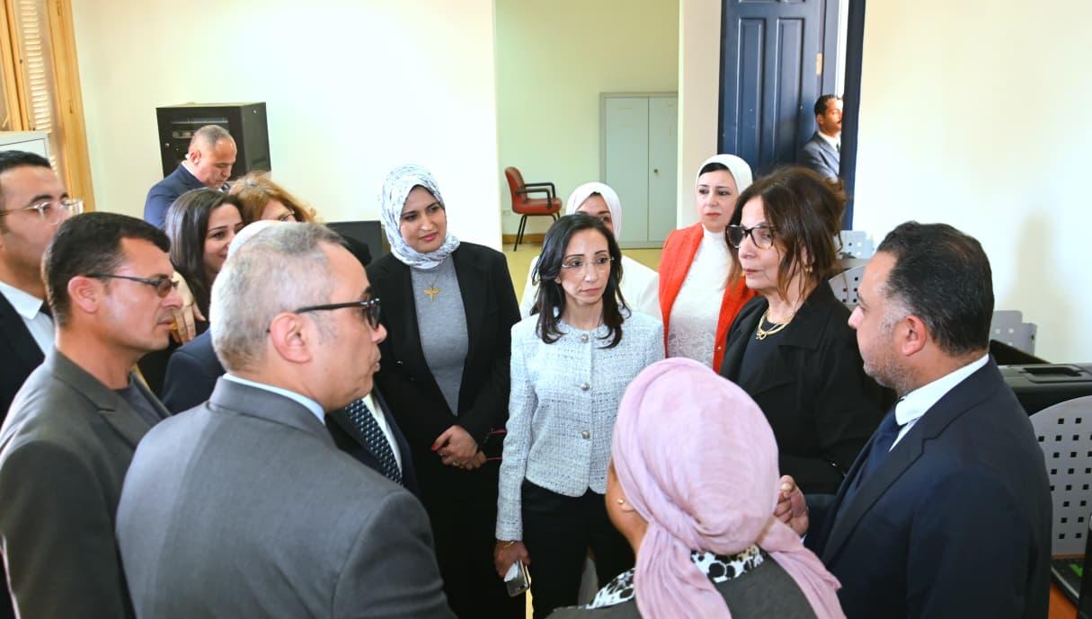 الدكتورة جيهان زكي، وزيرة الثقافة، والدكتورة جاكلين عازر