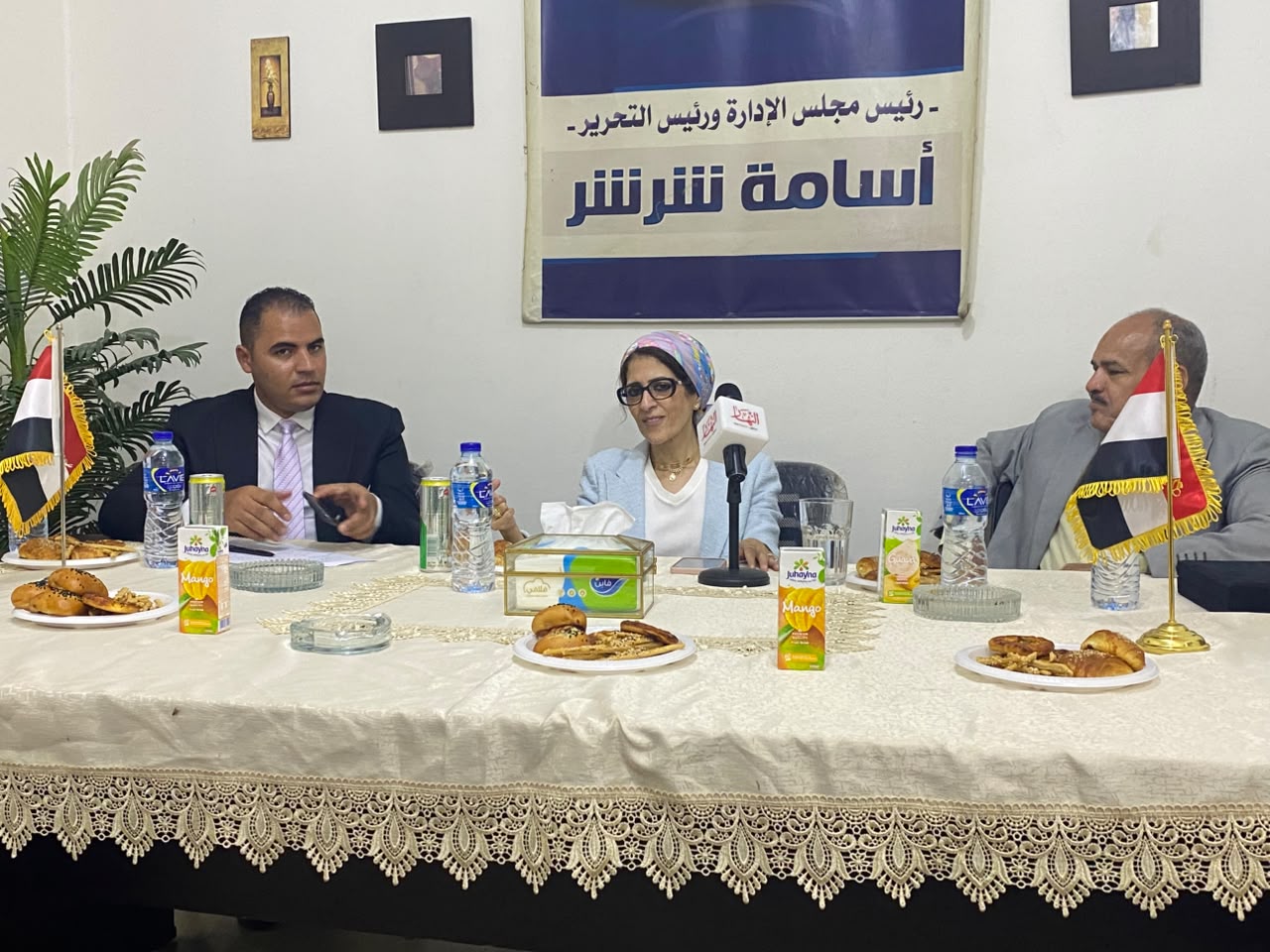 الدكتورة هالة زايد خلال تواجدها بجريدة النهار