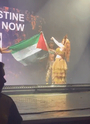 8994b085f090.gif